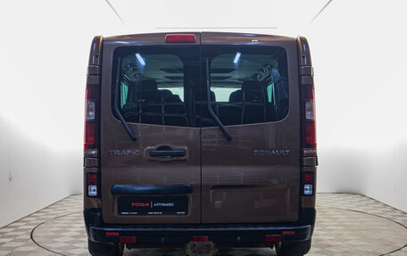 Renault Trafic, 2017 год, 2 087 000 рублей, 3 фотография