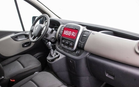 Renault Trafic, 2017 год, 2 087 000 рублей, 8 фотография