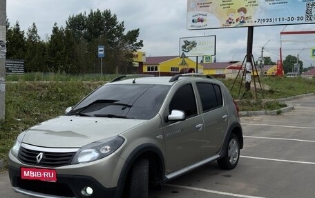 Renault Sandero I, 2013 год, 750 000 рублей, 1 фотография