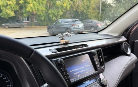 Toyota RAV4, 2017 год, 2 275 000 рублей, 4 фотография