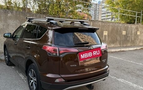 Toyota RAV4, 2017 год, 2 275 000 рублей, 2 фотография