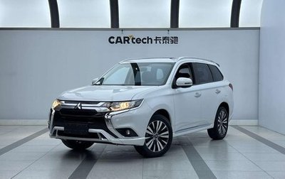 Mitsubishi Outlander III рестайлинг 3, 2022 год, 1 640 000 рублей, 1 фотография