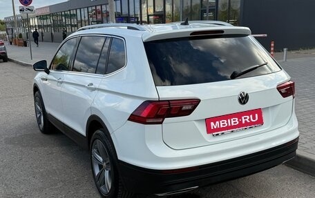 Volkswagen Tiguan II, 2022 год, 3 030 000 рублей, 4 фотография