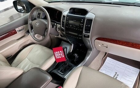 Toyota Land Cruiser Prado 120 рестайлинг, 2006 год, 2 695 000 рублей, 13 фотография