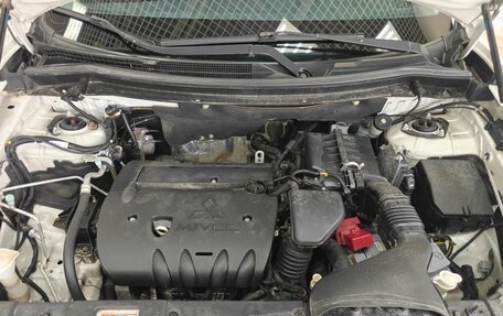 Mitsubishi Outlander III рестайлинг 3, 2014 год, 1 399 000 рублей, 17 фотография