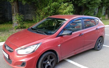 Hyundai Solaris II рестайлинг, 2011 год, 640 000 рублей, 2 фотография