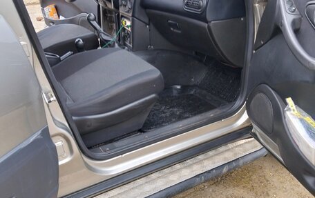 Chevrolet Niva I рестайлинг, 2011 год, 650 000 рублей, 4 фотография