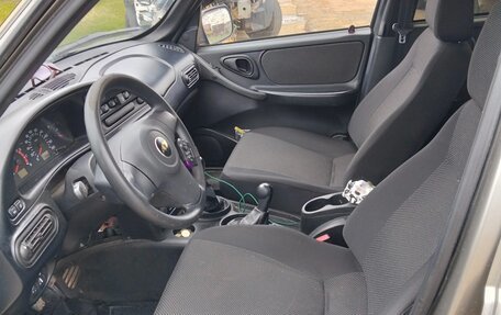 Chevrolet Niva I рестайлинг, 2011 год, 650 000 рублей, 16 фотография