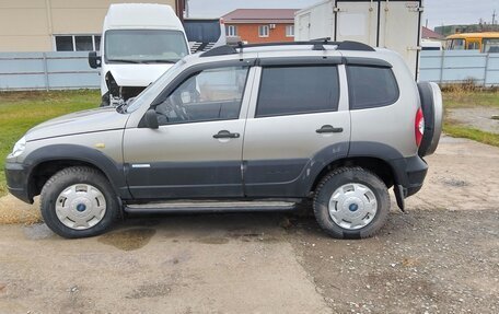 Chevrolet Niva I рестайлинг, 2011 год, 650 000 рублей, 19 фотография