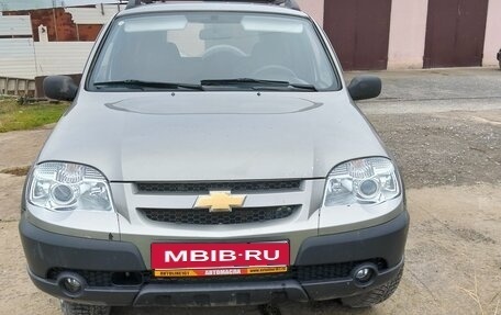 Chevrolet Niva I рестайлинг, 2011 год, 650 000 рублей, 20 фотография