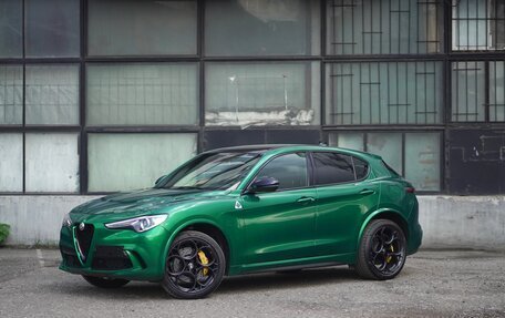 Alfa Romeo Stelvio, 2022 год, 6 400 000 рублей, 7 фотография