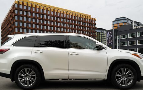 Toyota Highlander III, 2014 год, 3 600 000 рублей, 2 фотография