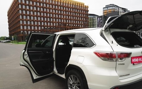 Toyota Highlander III, 2014 год, 3 600 000 рублей, 4 фотография