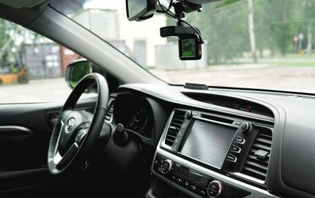 Toyota Highlander III, 2014 год, 3 600 000 рублей, 13 фотография