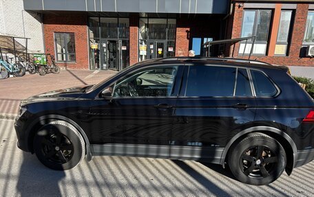Volkswagen Tiguan II, 2020 год, 2 685 000 рублей, 2 фотография