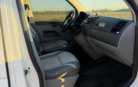 Volkswagen Transporter T5 рестайлинг, 2006 год, 1 400 000 рублей, 10 фотография