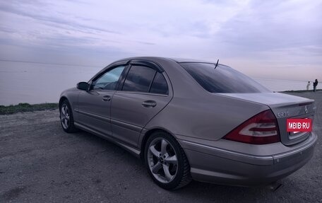 Mercedes-Benz C-Класс, 2005 год, 790 000 рублей, 5 фотография