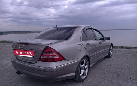 Mercedes-Benz C-Класс, 2005 год, 790 000 рублей, 6 фотография