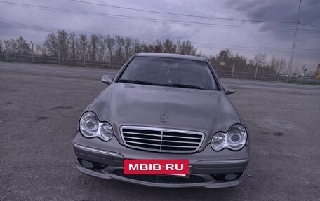 Mercedes-Benz C-Класс, 2005 год, 790 000 рублей, 8 фотография