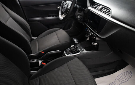 KIA Rio IV, 2021 год, 1 379 000 рублей, 18 фотография