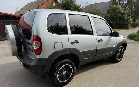 Chevrolet Niva I рестайлинг, 2009 год, 450 000 рублей, 11 фотография