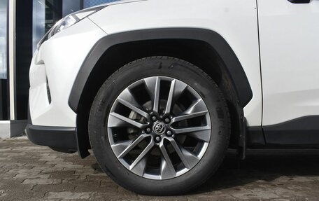 Toyota RAV4, 2020 год, 3 250 000 рублей, 9 фотография