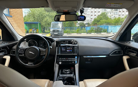 Jaguar F-Pace, 2017 год, 2 450 000 рублей, 22 фотография