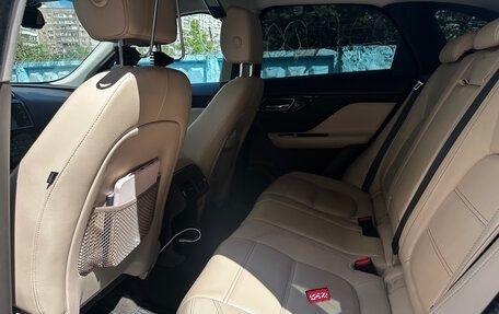 Jaguar F-Pace, 2017 год, 2 450 000 рублей, 10 фотография