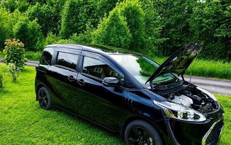 Toyota Sienta II, 2018 год, 1 285 000 рублей, 9 фотография