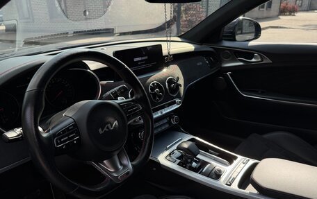 KIA Stinger I, 2022 год, 4 200 000 рублей, 13 фотография