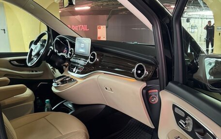 Mercedes-Benz V-Класс, 2017 год, 6 500 000 рублей, 17 фотография