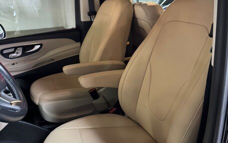 Mercedes-Benz V-Класс, 2017 год, 6 500 000 рублей, 12 фотография