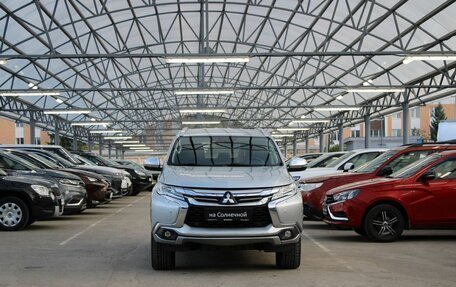 Mitsubishi Pajero Sport III рестайлинг, 2017 год, 3 250 000 рублей, 8 фотография