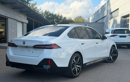 BMW 5 серия, 2026 год, 9 290 000 рублей, 2 фотография