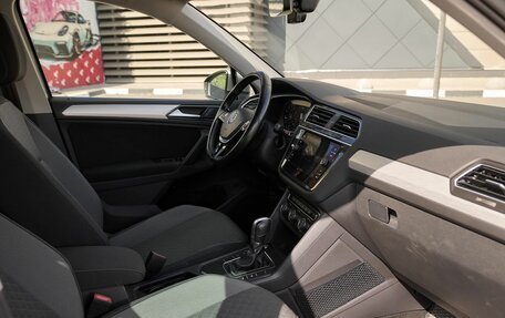 Volkswagen Tiguan II, 2017 год, 2 170 000 рублей, 6 фотография