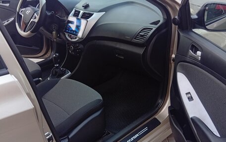 Hyundai Solaris II рестайлинг, 2012 год, 720 000 рублей, 7 фотография