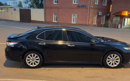 Toyota Camry, 2018 год, 2 300 000 рублей, 7 фотография