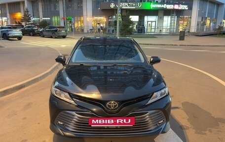 Toyota Camry, 2018 год, 2 300 000 рублей, 2 фотография