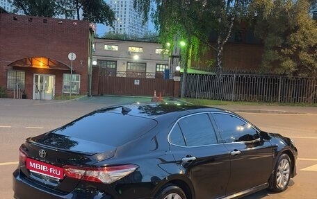 Toyota Camry, 2018 год, 2 300 000 рублей, 6 фотография
