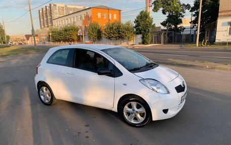 Toyota Yaris III рестайлинг, 2007 год, 350 000 рублей, 5 фотография