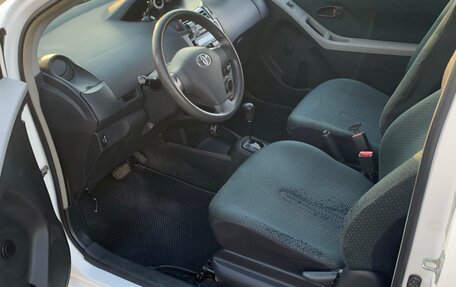 Toyota Yaris III рестайлинг, 2007 год, 350 000 рублей, 11 фотография