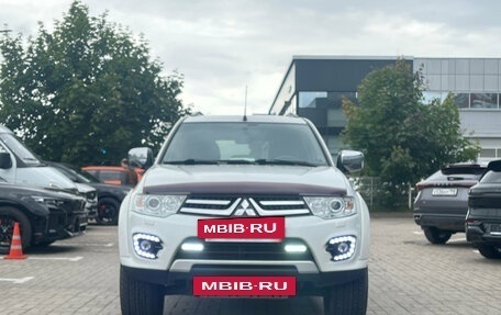 Mitsubishi Pajero Sport II рестайлинг, 2015 год, 1 879 000 рублей, 2 фотография