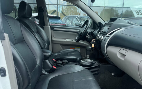 Mitsubishi Pajero Sport II рестайлинг, 2015 год, 1 879 000 рублей, 10 фотография