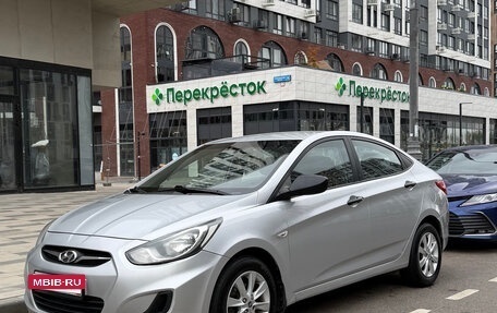 Hyundai Solaris II рестайлинг, 2013 год, 650 000 рублей, 3 фотография
