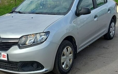 Renault Logan II, 2017 год, 1 100 000 рублей, 2 фотография