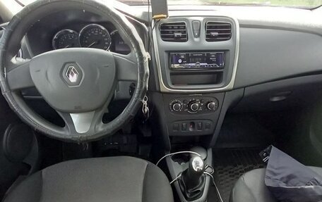 Renault Logan II, 2017 год, 1 100 000 рублей, 7 фотография