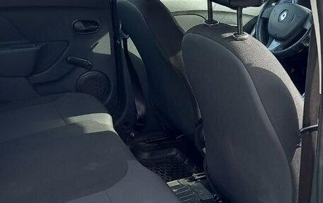 Renault Logan II, 2017 год, 1 100 000 рублей, 11 фотография