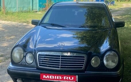 Mercedes-Benz E-Класс, 1996 год, 300 000 рублей, 4 фотография