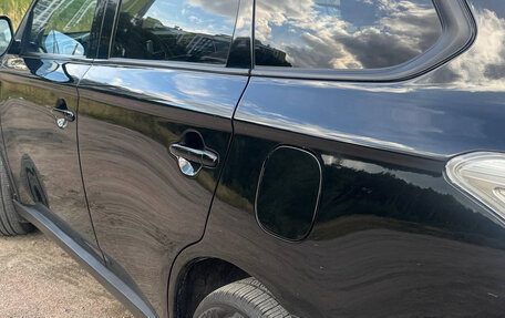 Mitsubishi Outlander III рестайлинг 3, 2014 год, 1 420 000 рублей, 19 фотография