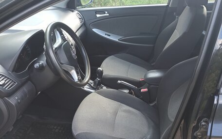 Hyundai Solaris II рестайлинг, 2013 год, 840 000 рублей, 18 фотография